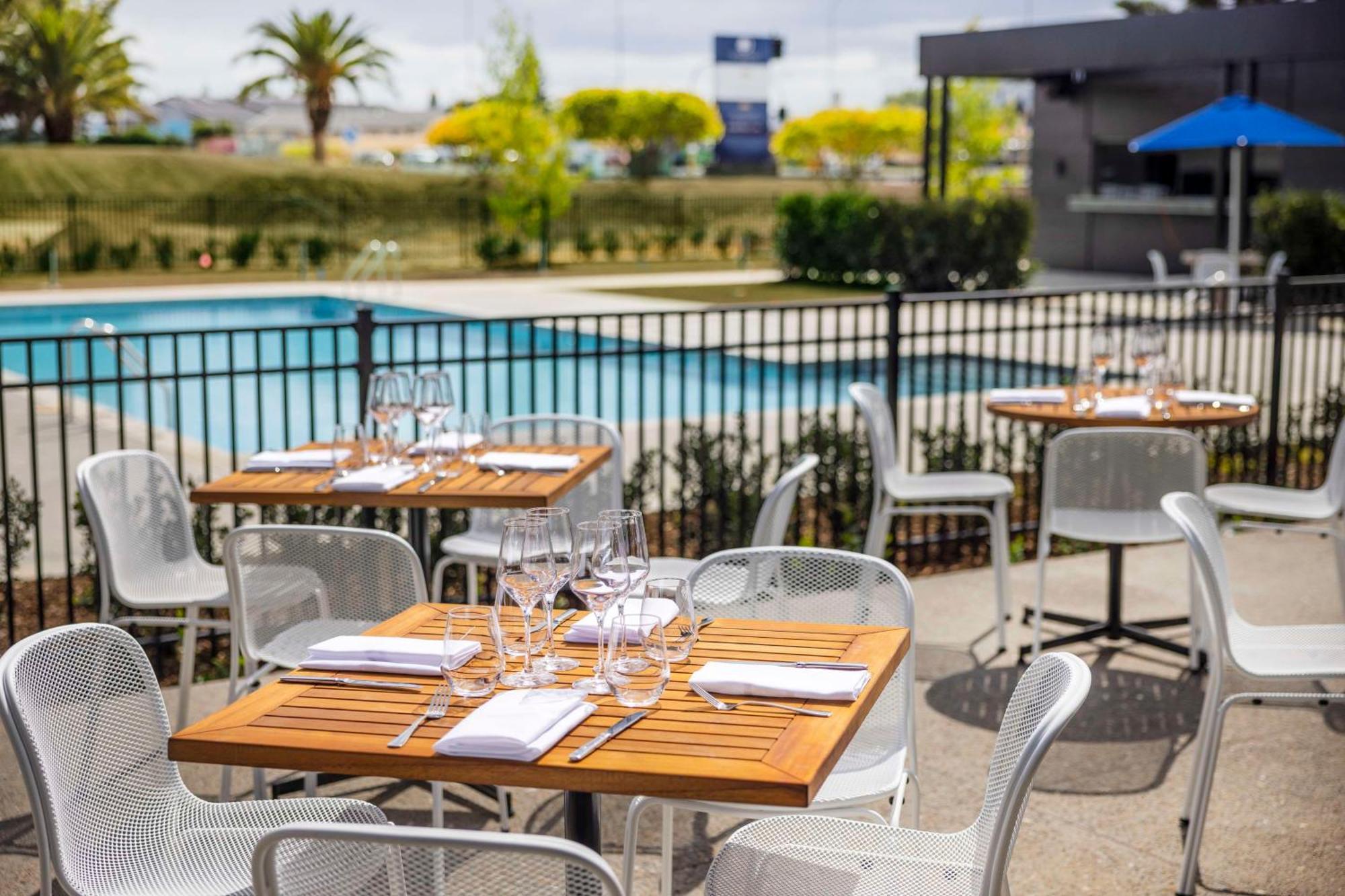 Hotel Doubletree By Hilton Auckland Karaka Exterior foto