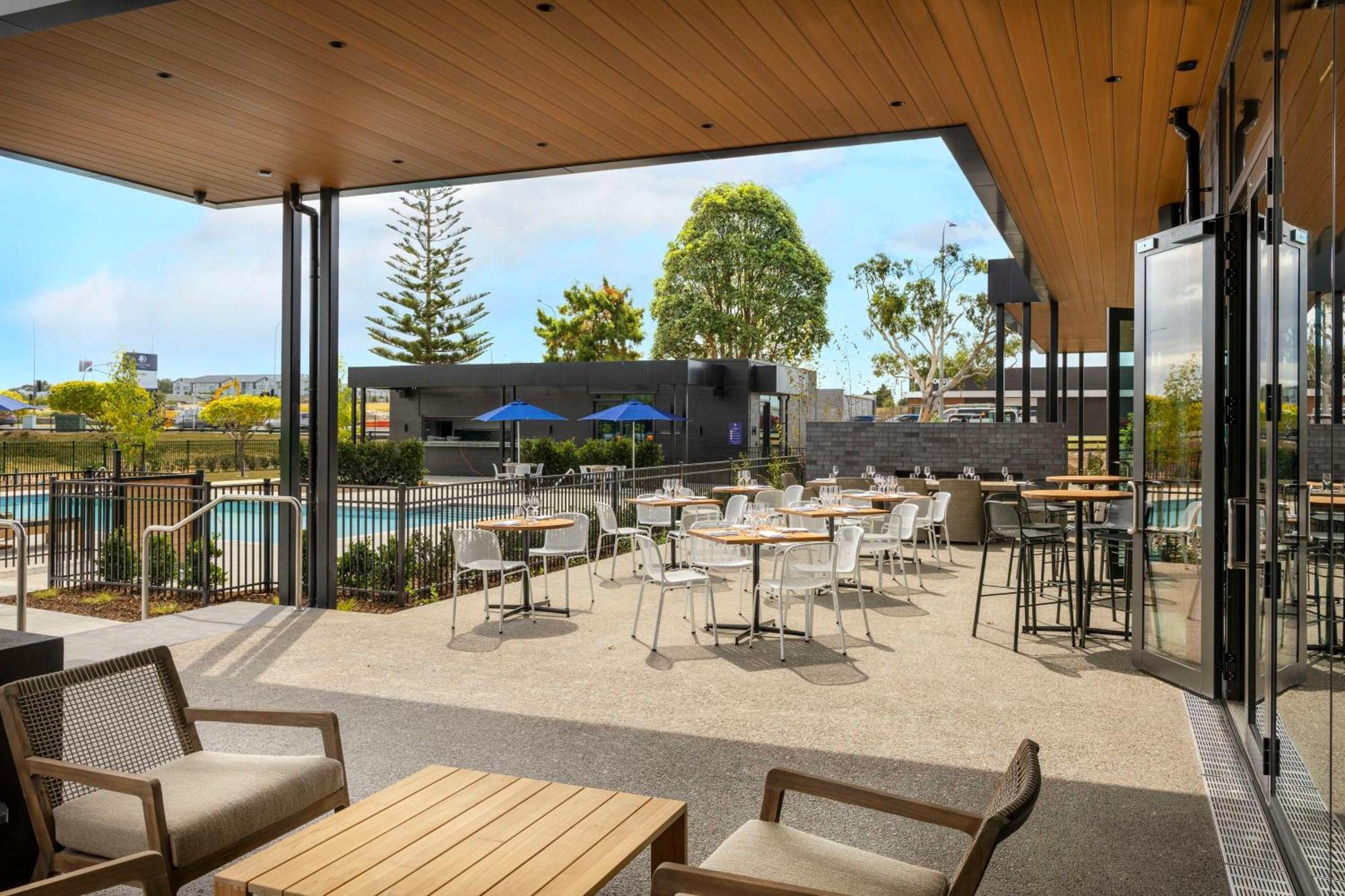 Hotel Doubletree By Hilton Auckland Karaka Exterior foto